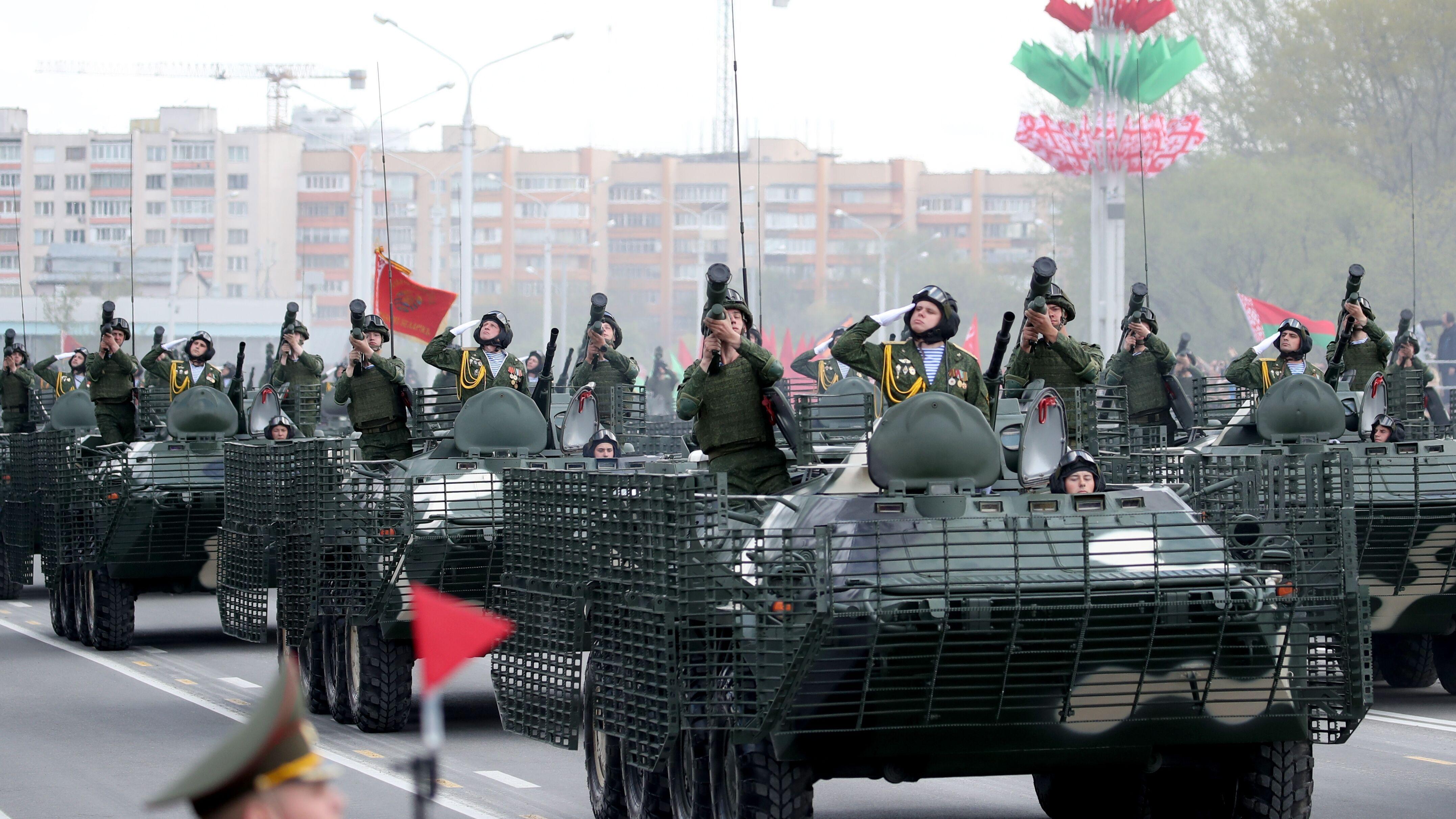 Парады Победы в Беларуси и России: Обзор новых вооружений