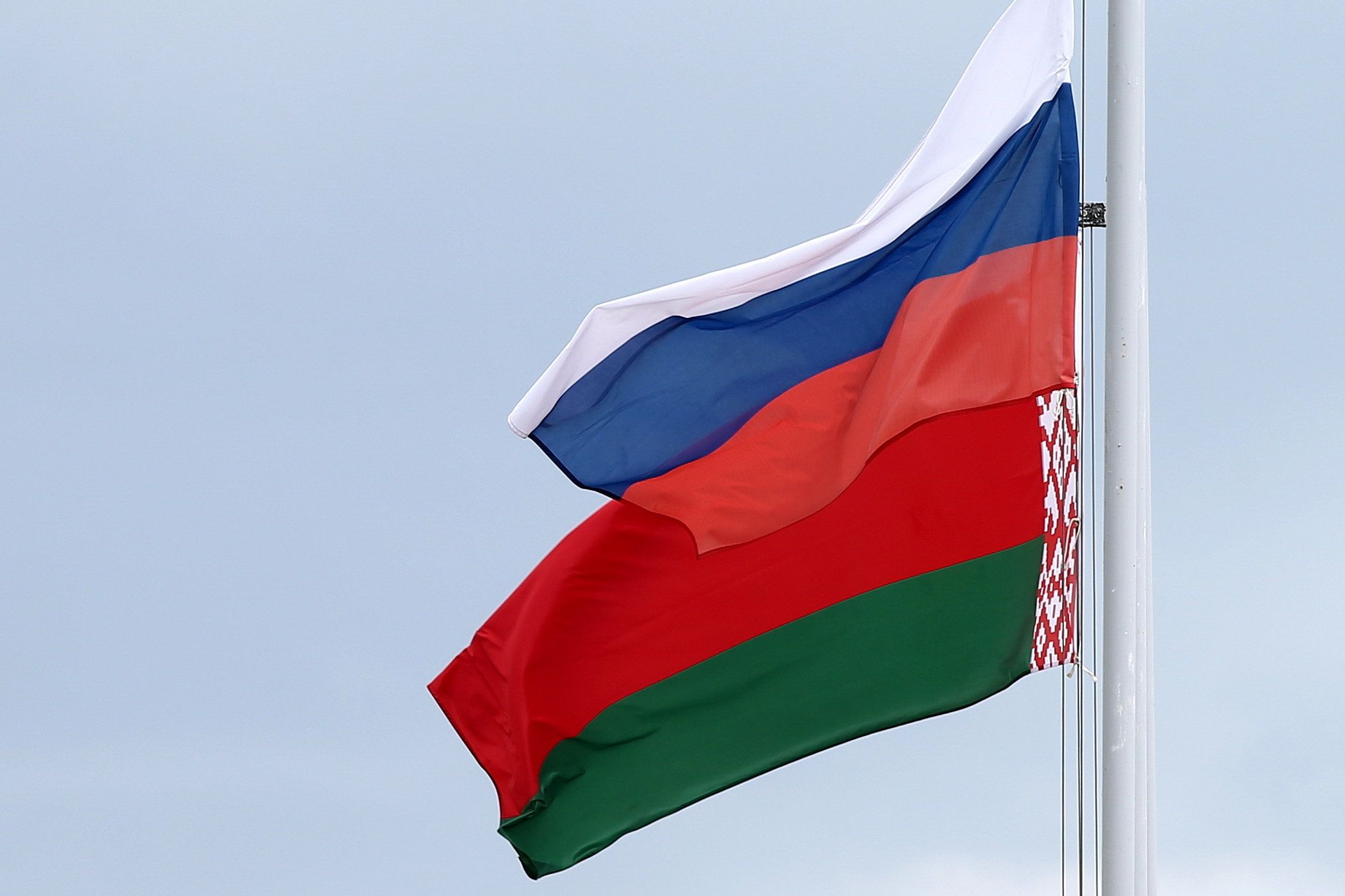 Эксперты оценили влияние санкций ЕС на Беларусь, предложили выборы в союзный парламент и гражданство СГ