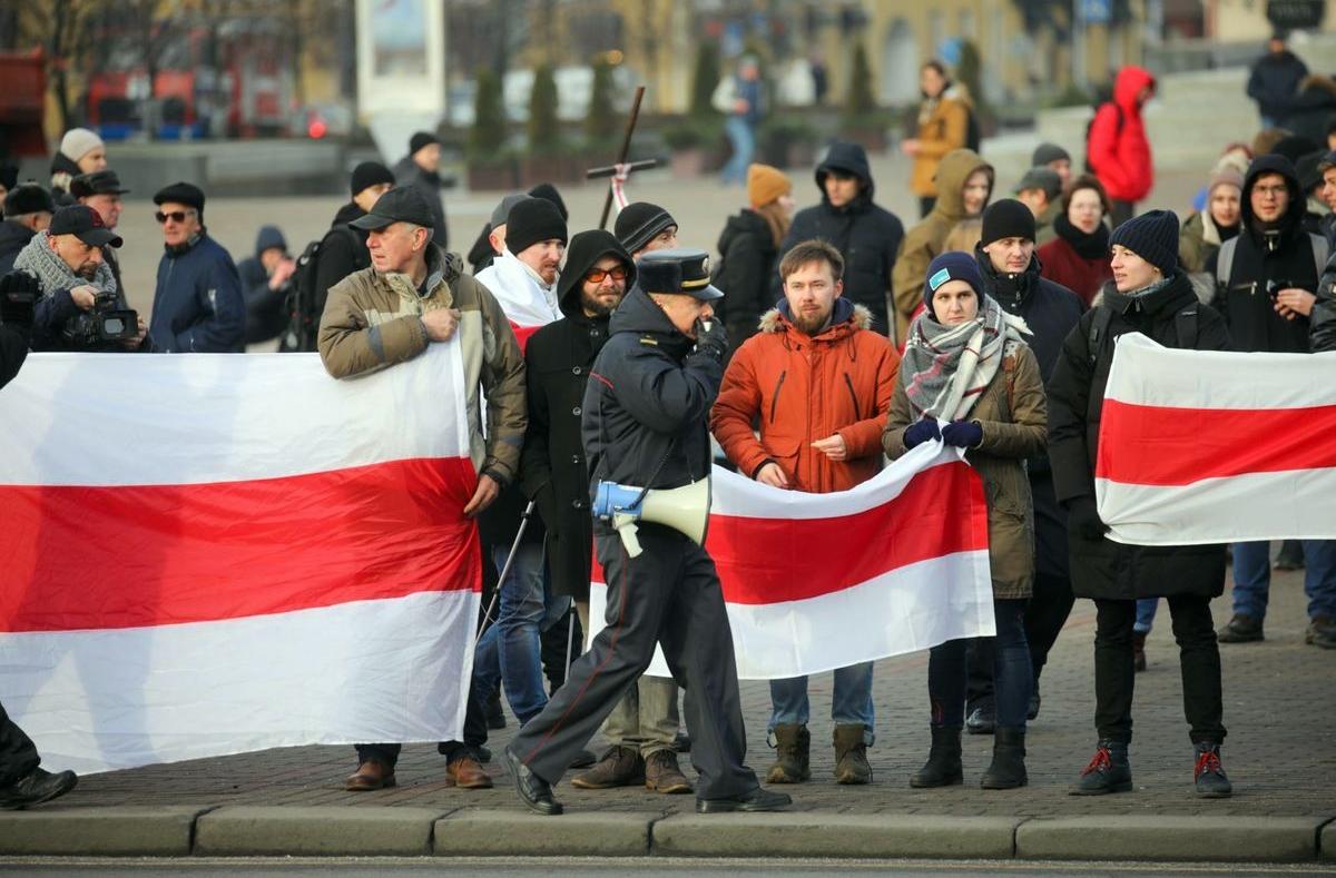 Иностранных дипломатов в Беларуси призвали показывать протесты в прямом эфире