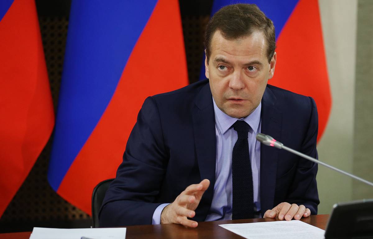 Медведев заявил о риске возникновения мигрантских анклавов в России