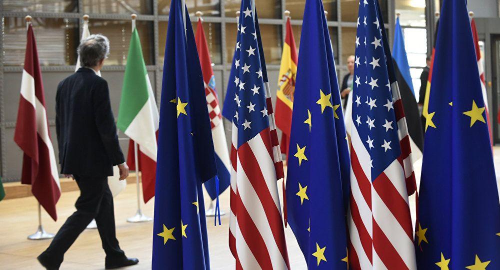 США ввели санкции против Ирана вопреки ЕС: выиграют Россия и Китай