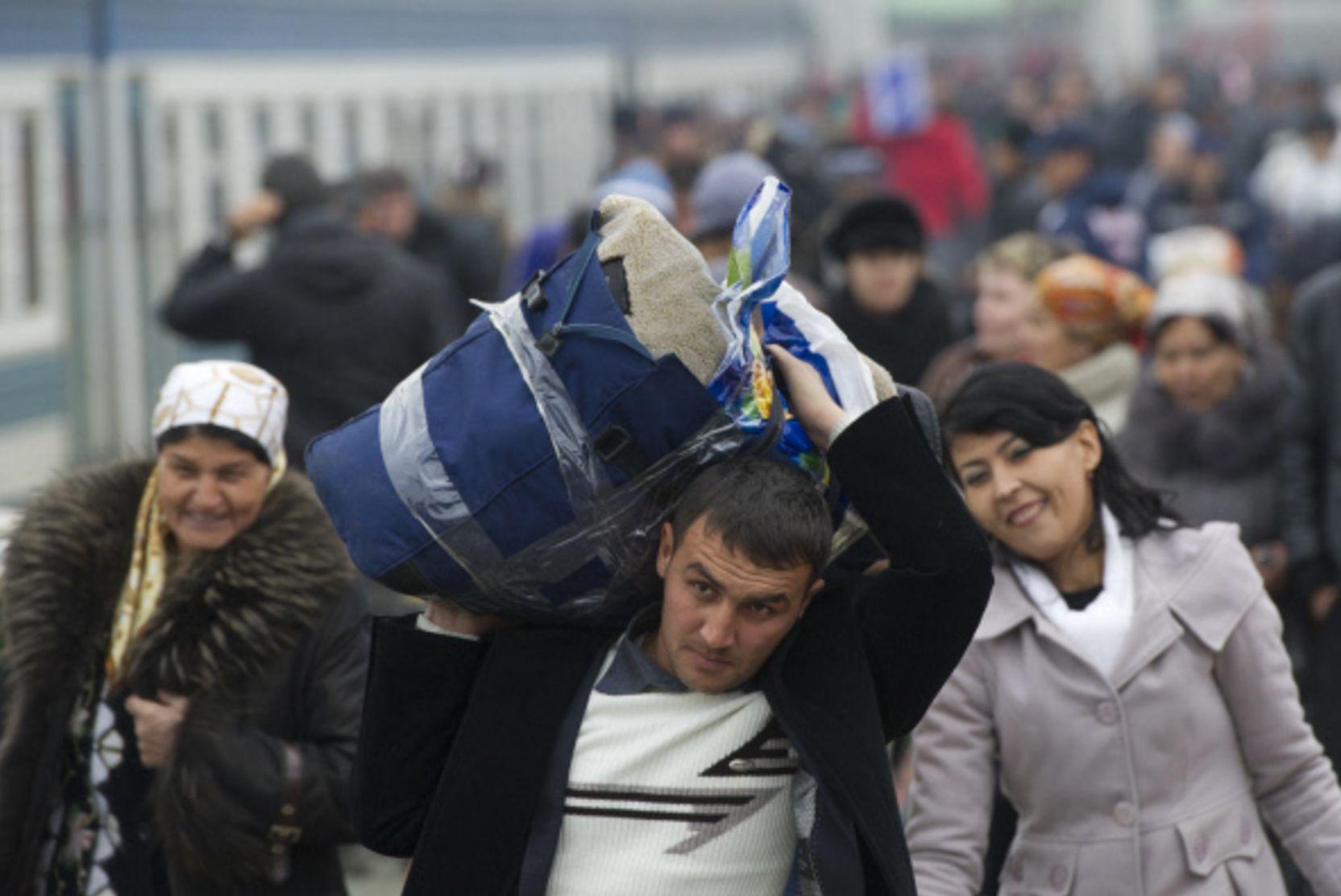 Казахстан и Узбекистан договорились о защите прав мигрантов
