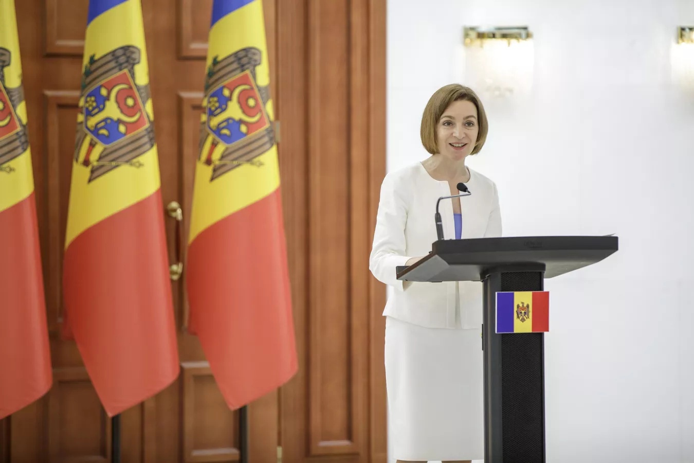 В оппозиции Молдовы обвинили власти в трате госсредств на кампанию Санду