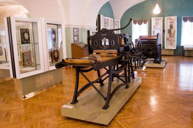 Первая экспозиция в Музее украинской книги в Киеве