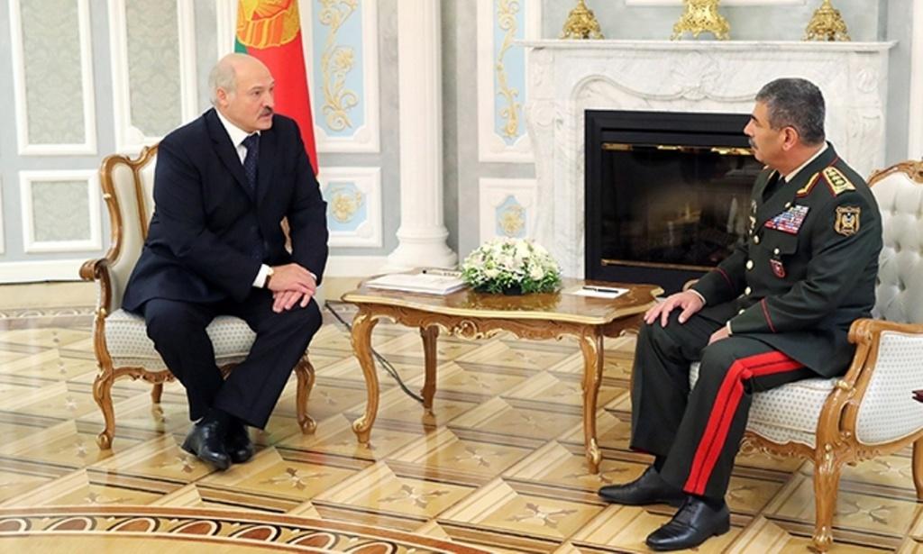 Беларусь не будет оправдываться за военное сотрудничество с Баку – Лукашенко