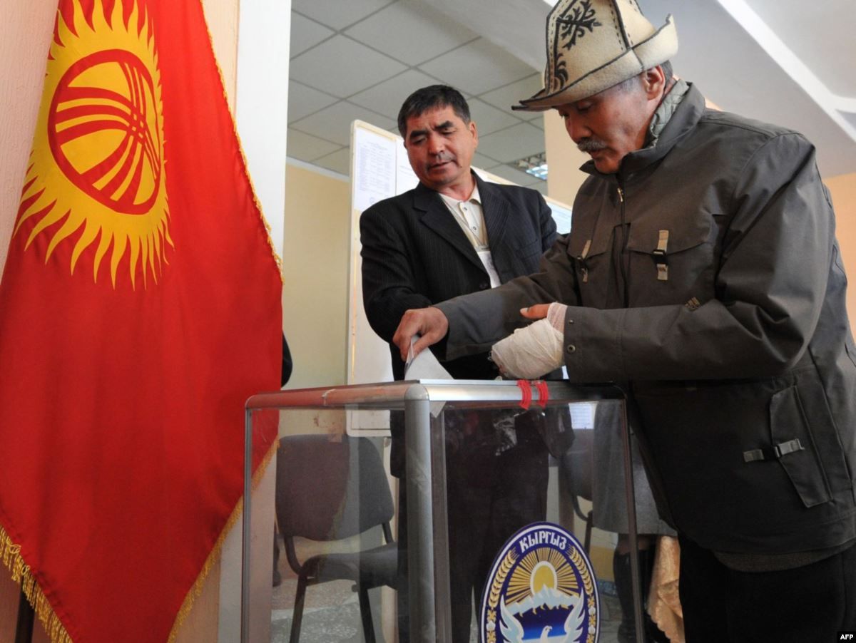 В Кыргызстане могут снова перенести парламентские выборы