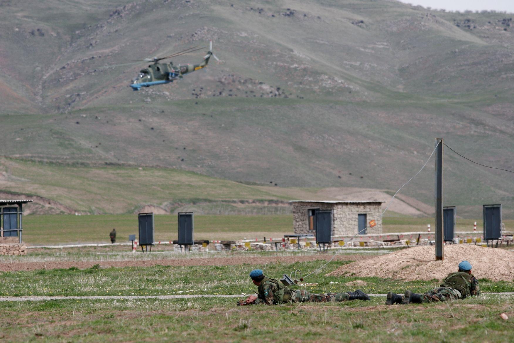 Таджикистан проведет учения на границах с Узбекистаном и Кыргызстаном