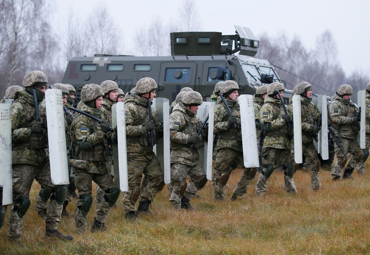 В Совбезе Беларуси назвали политику Украины на границе «истерией»