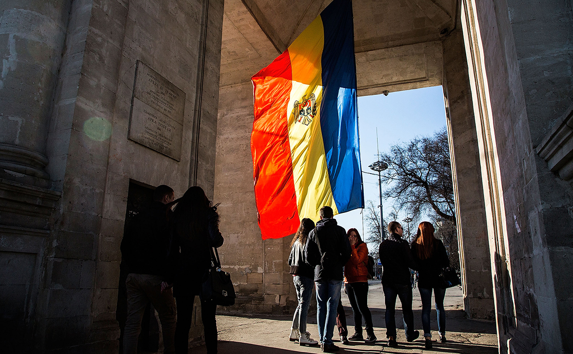 Новый президент должен прекратить милитаризацию Молдовы – молдавский историк