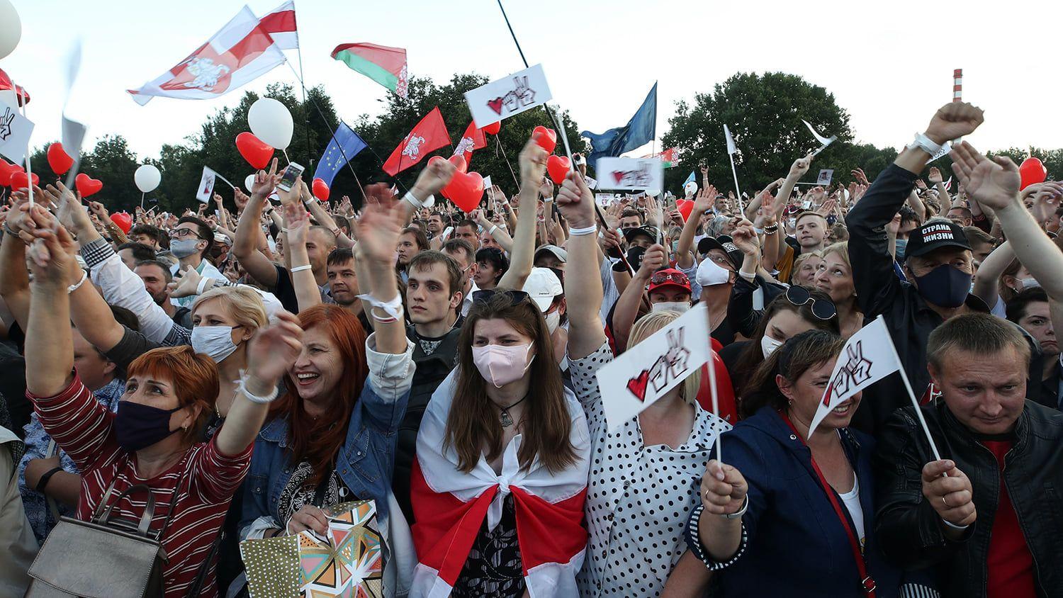 Хаос вместо многовекторности: уроки белорусского кризиса