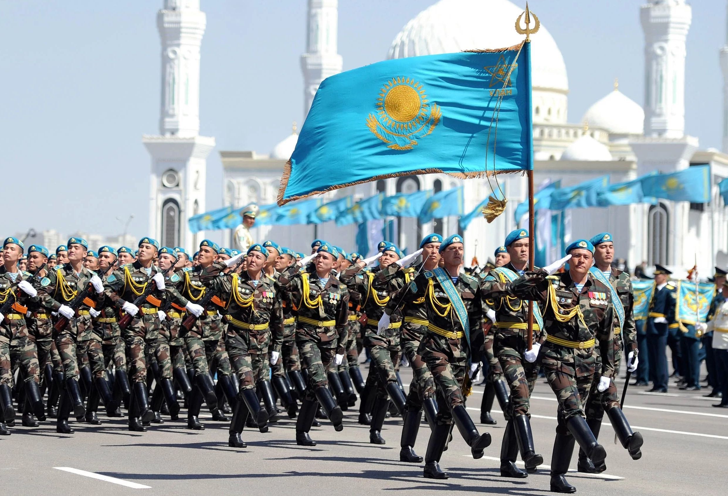 Казахстан отказался от военного парада в День Победы