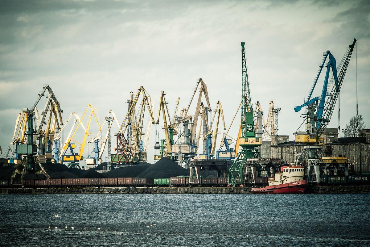 Кто замкнет на себе многотысячные потоки грузов из Китая и Беларуси