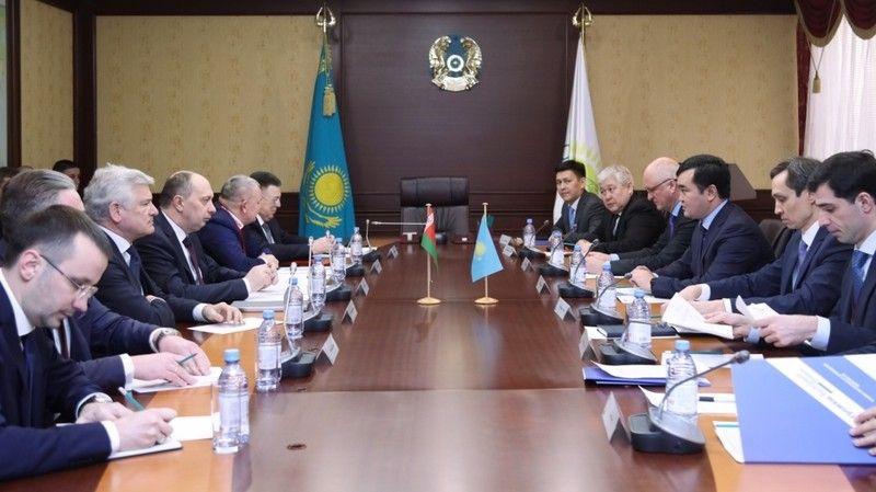 Беларусь и Казахстан укрепят сотрудничество в промышленности