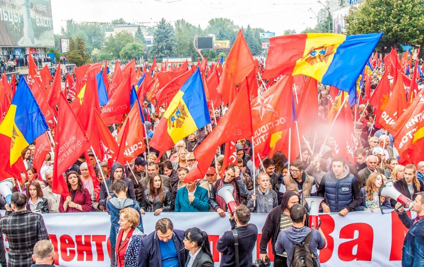 Лидер социалистов Молдовы: Дискриминация русского языка создает угрозу безопасности