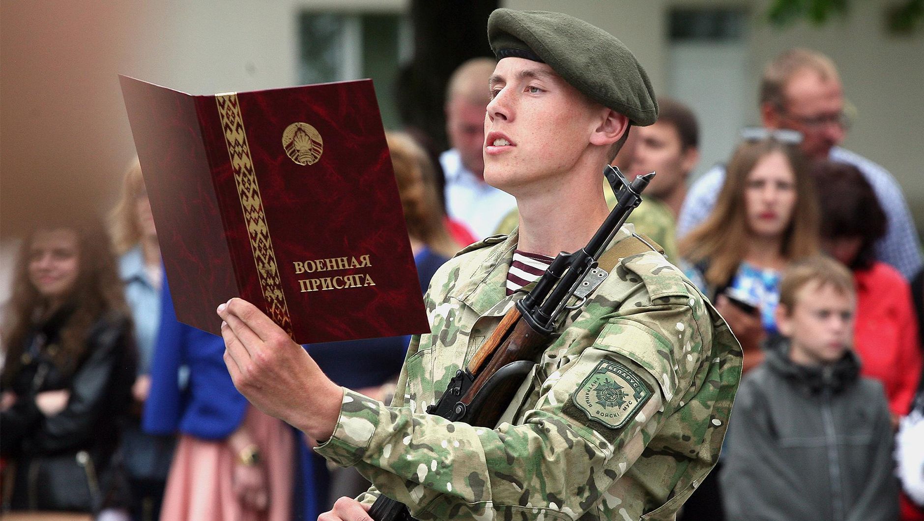 Власти Беларуси перенесли сроки осеннего призыва в армию
