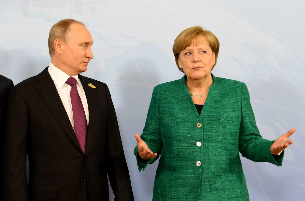 Кремль опубликовал детали разговора Путина и Меркель о Беларуси