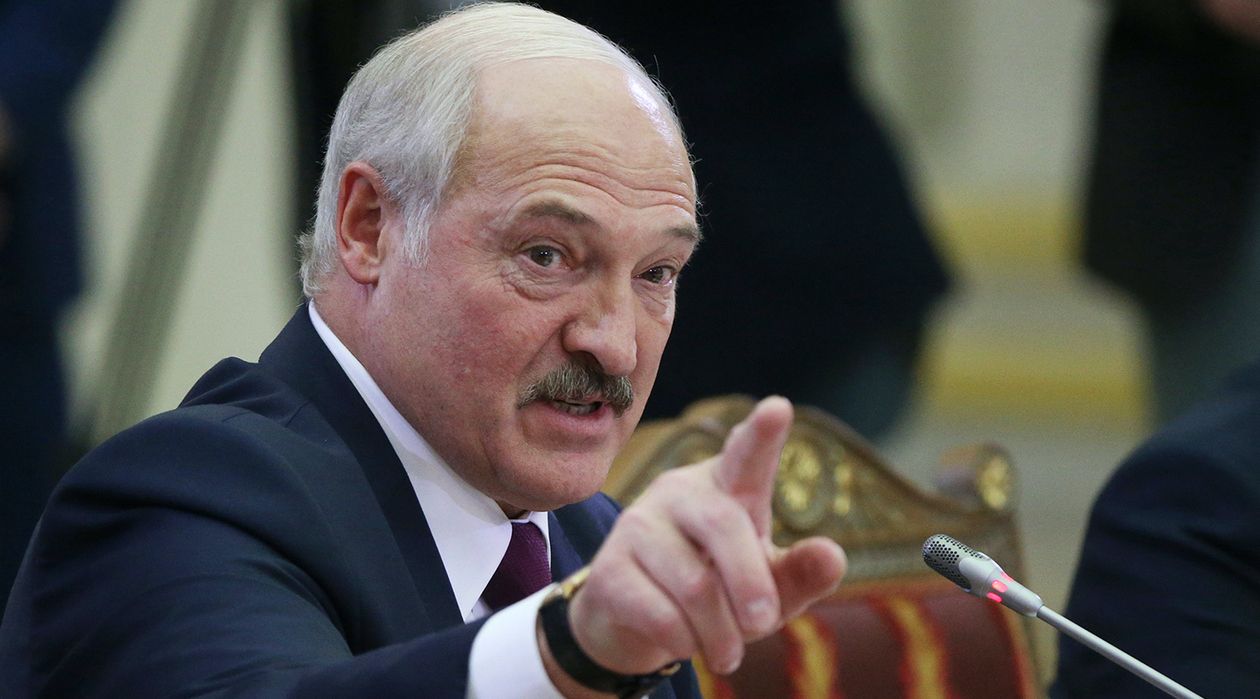 Лукашенко назвал источник финансирования протестующих на заводах