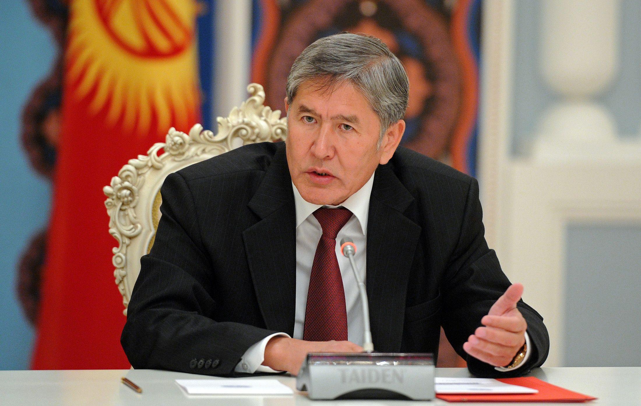 Президентские выборы в Кыргызстане пройдут 15 октября – Атамбаев