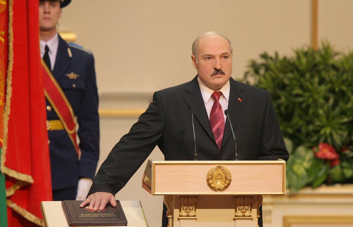 Подогнать конституцию Беларуси под требования ЕС невозможно – зампредседателя РОО «Белая Русь»