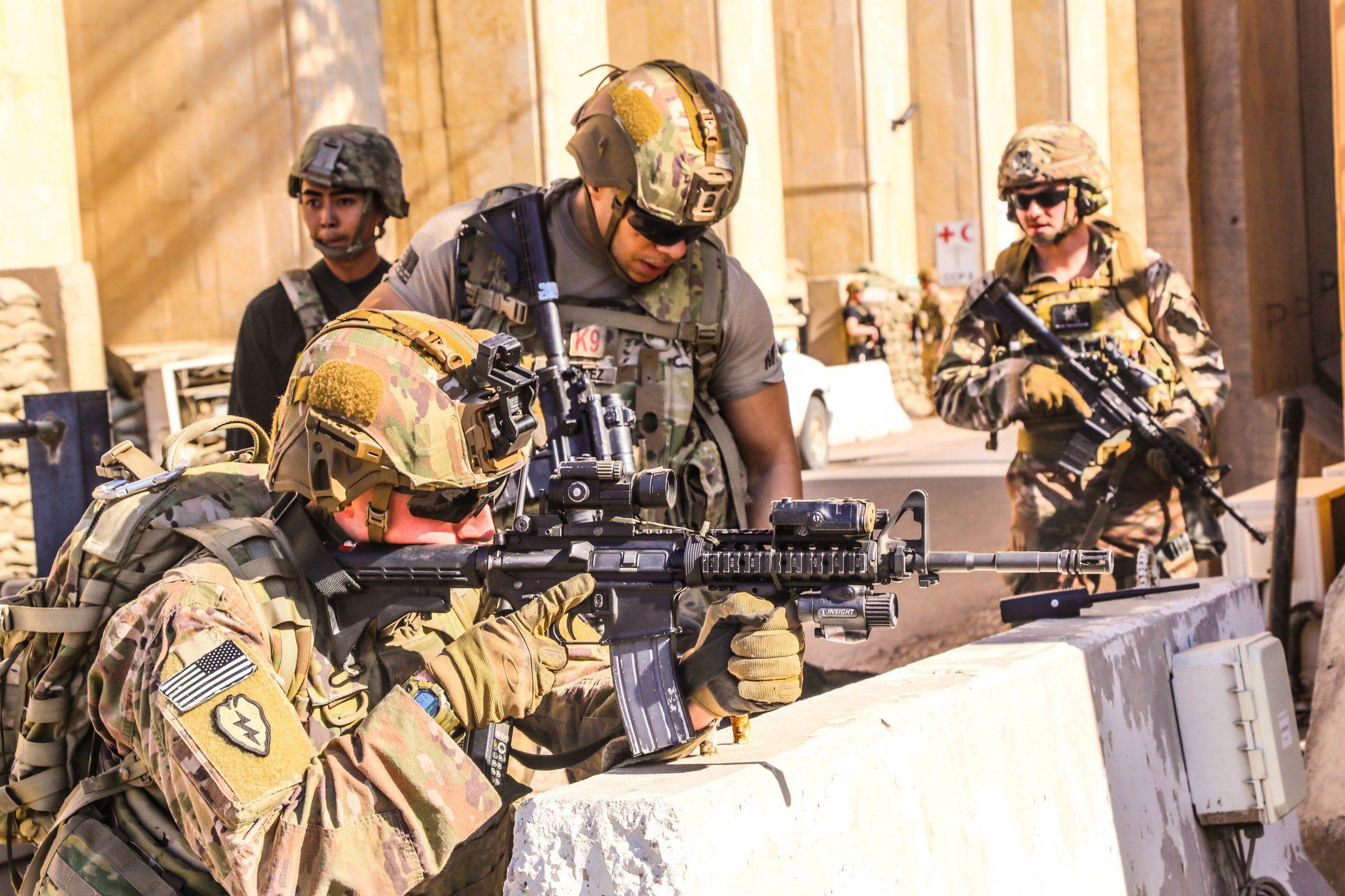 НАТО усилит свою военную миссию в Ираке