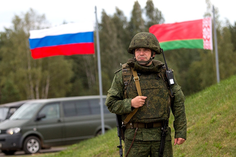 В Беларуси утвердили создание учебно-боевых центров с Россией
