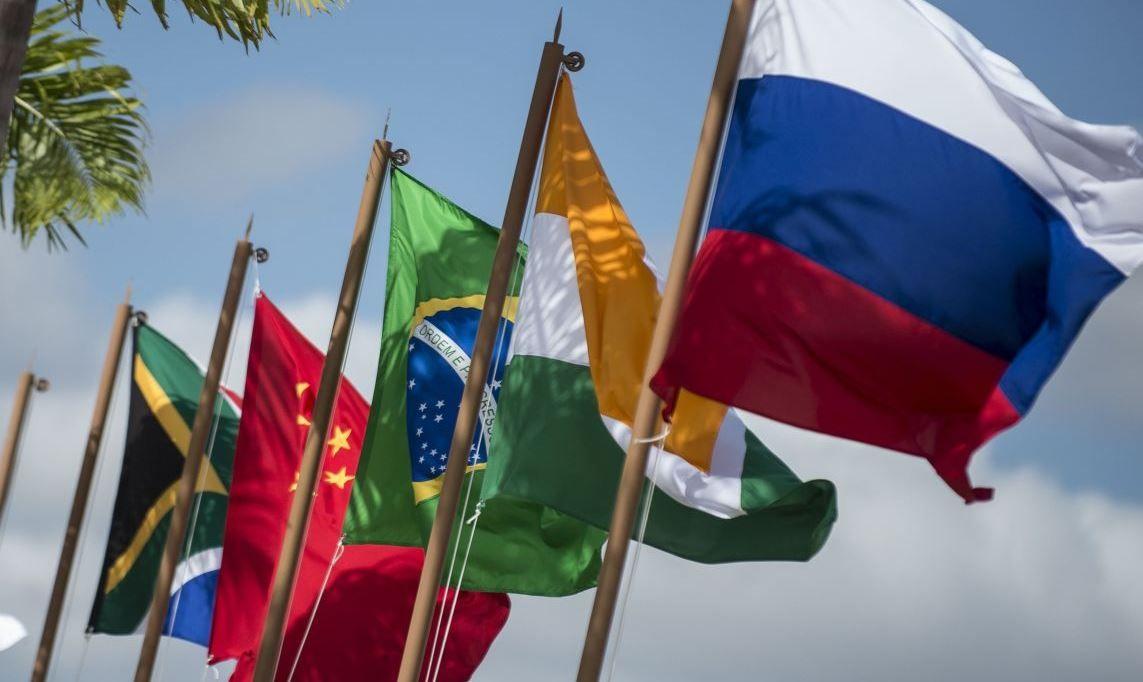 Страны БРИКС хотят переформатировать мировую торговлю – эксперт