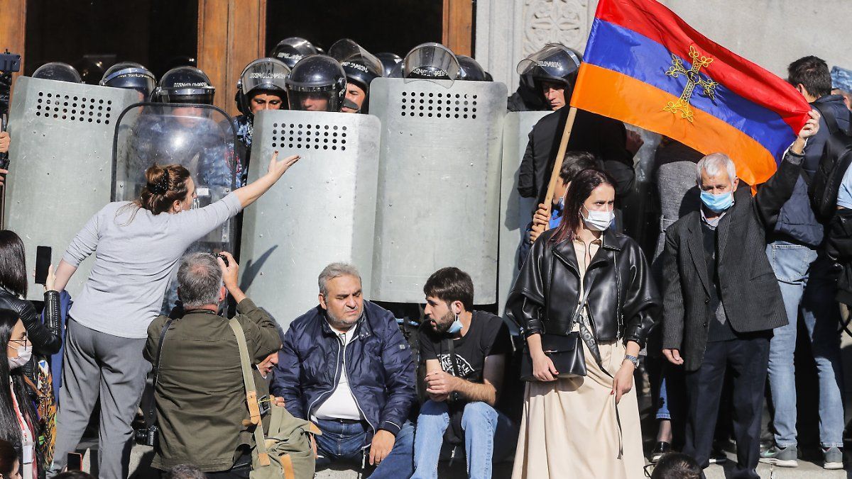 МИД Армении назвал условие полного разрешения конфликта в Карабахе