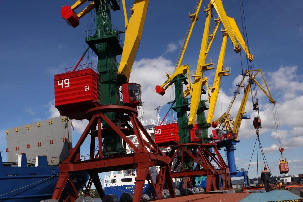 Лукашенко: Беларусь может поставлять миллионы тонн грузов через порты Мурманской области