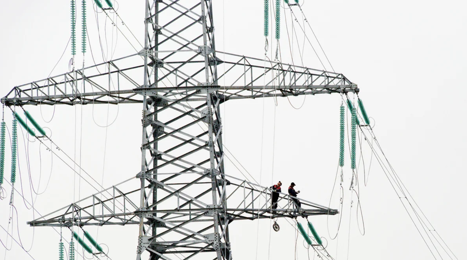 Киев намерен запретить поставки электричества из Беларуси и России