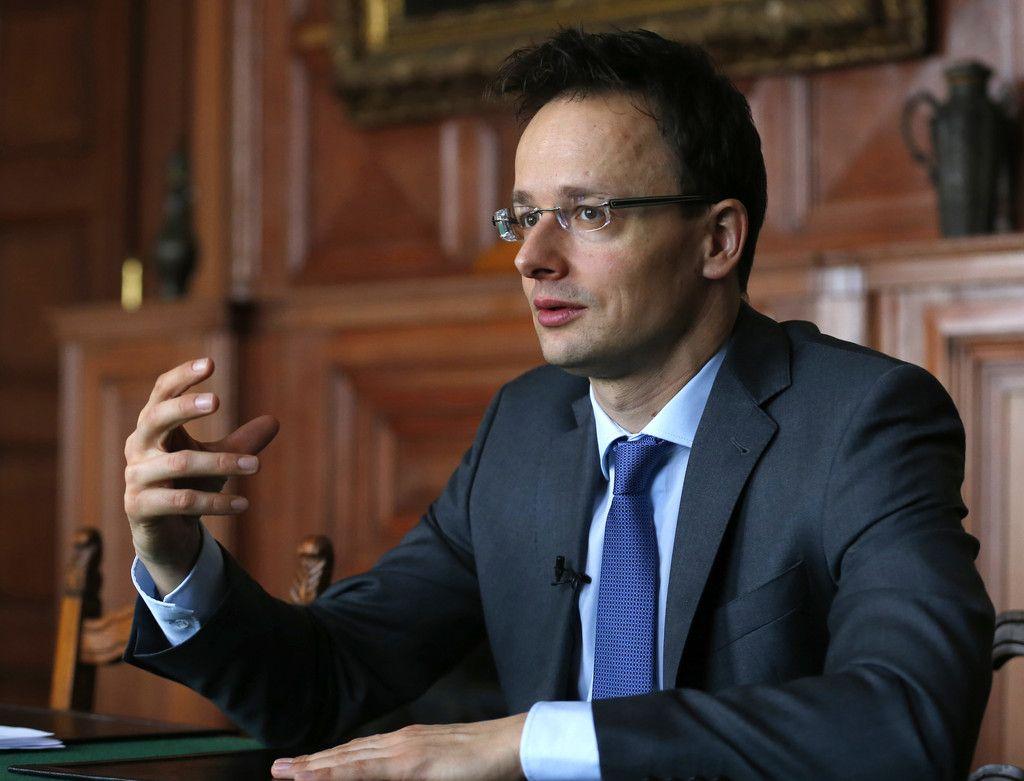 Глава МИД Венгрии раскритиковал Еврокомиссию за миграционную политику