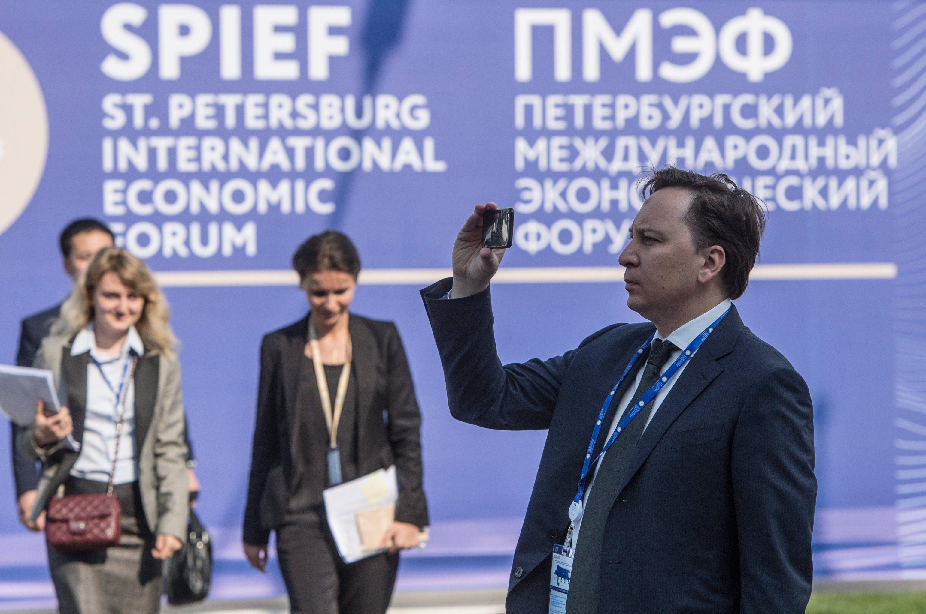 Беларусь примет участие в Петербургском экономическом форуме