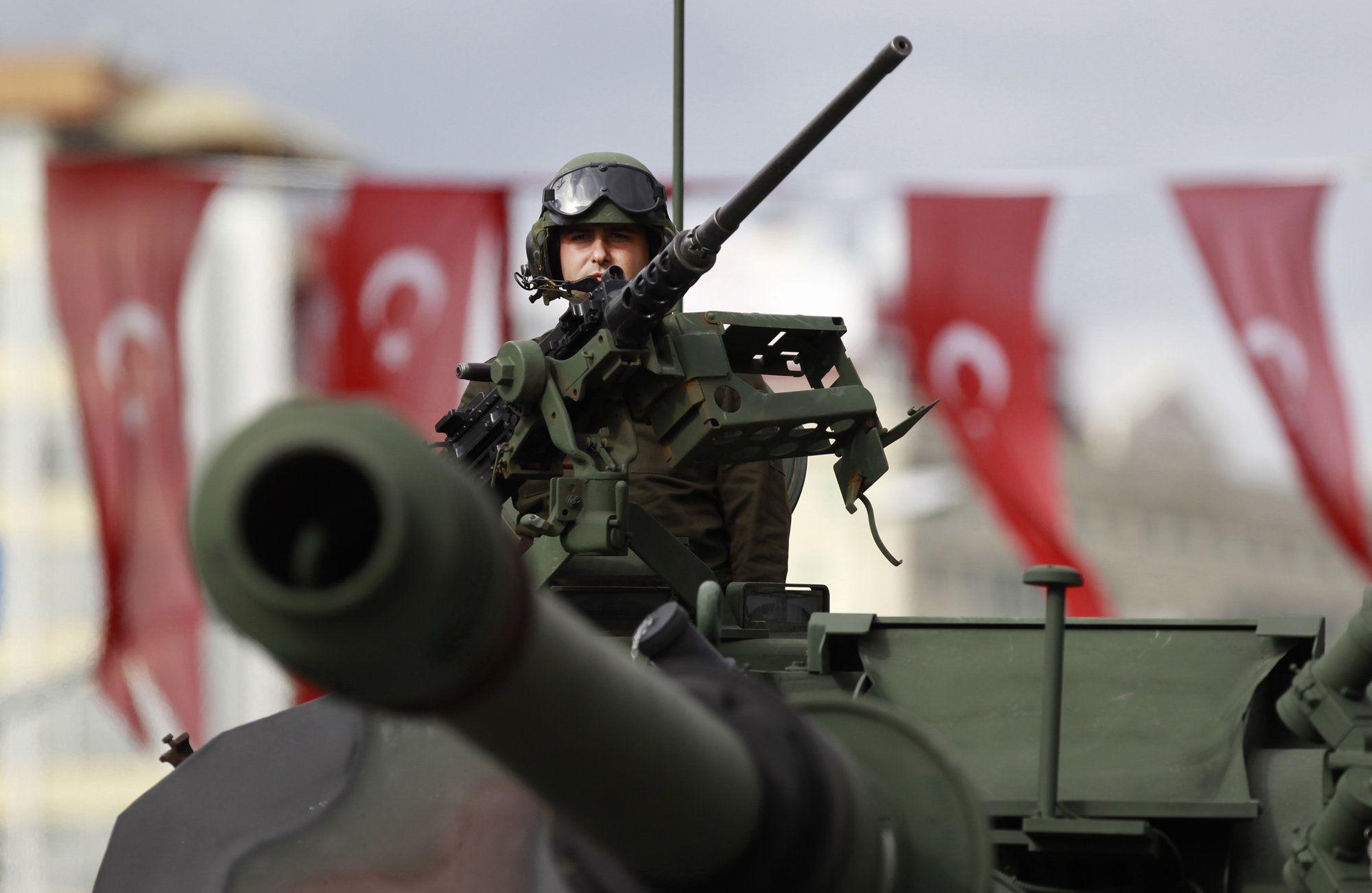 Анкара готова направить войска в Катар