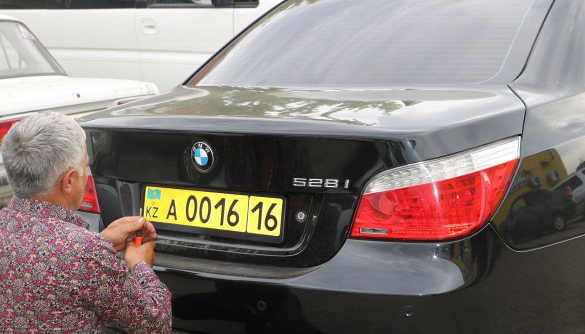 В Казахстане заканчивается срок постановки на учет авто из Армении