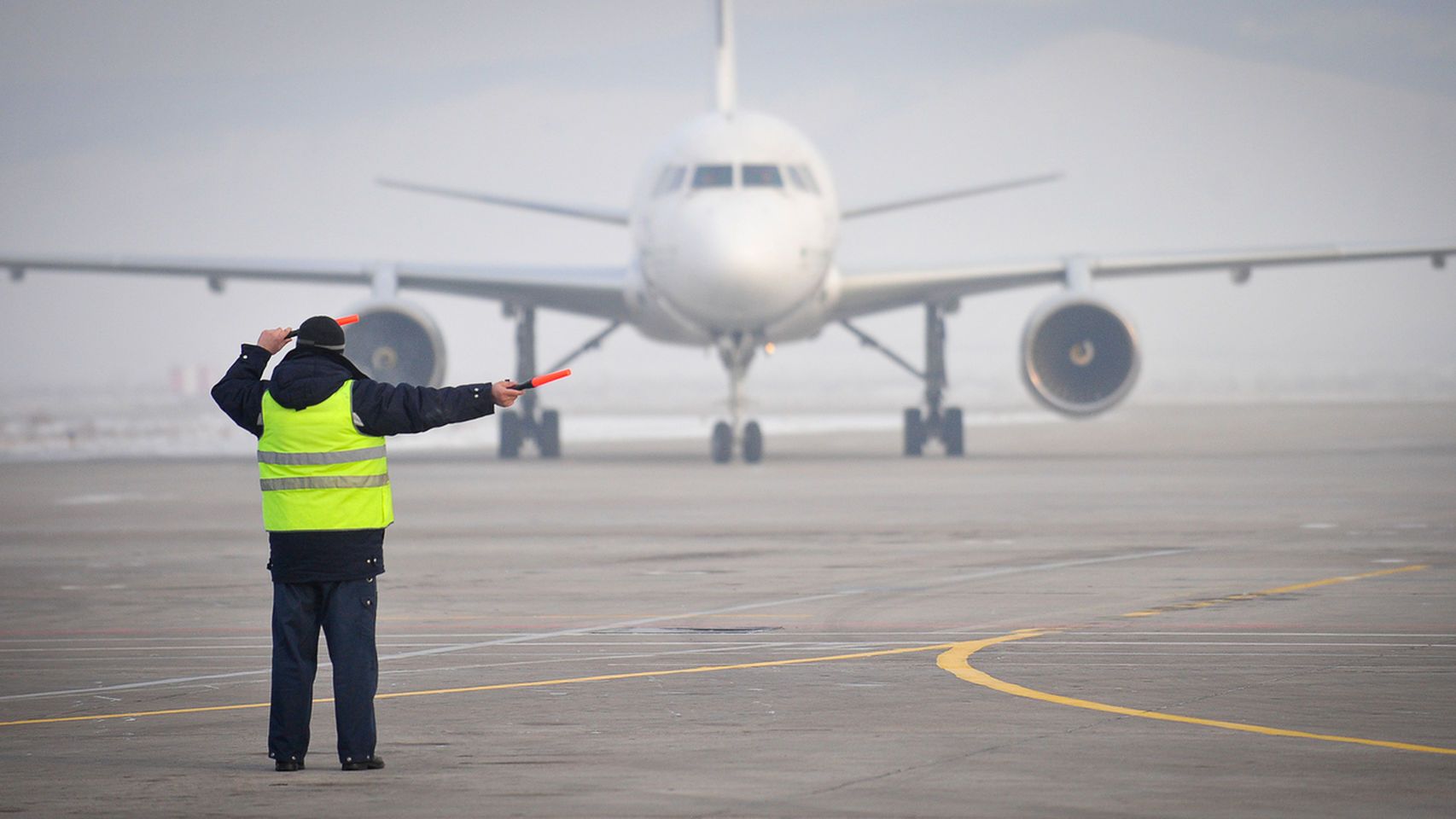 В Казахстане предложили отложить восстановление авиасообщения