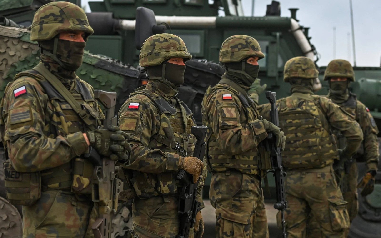 Новый глава Минобороны Польши будет расширять количество воинских частей