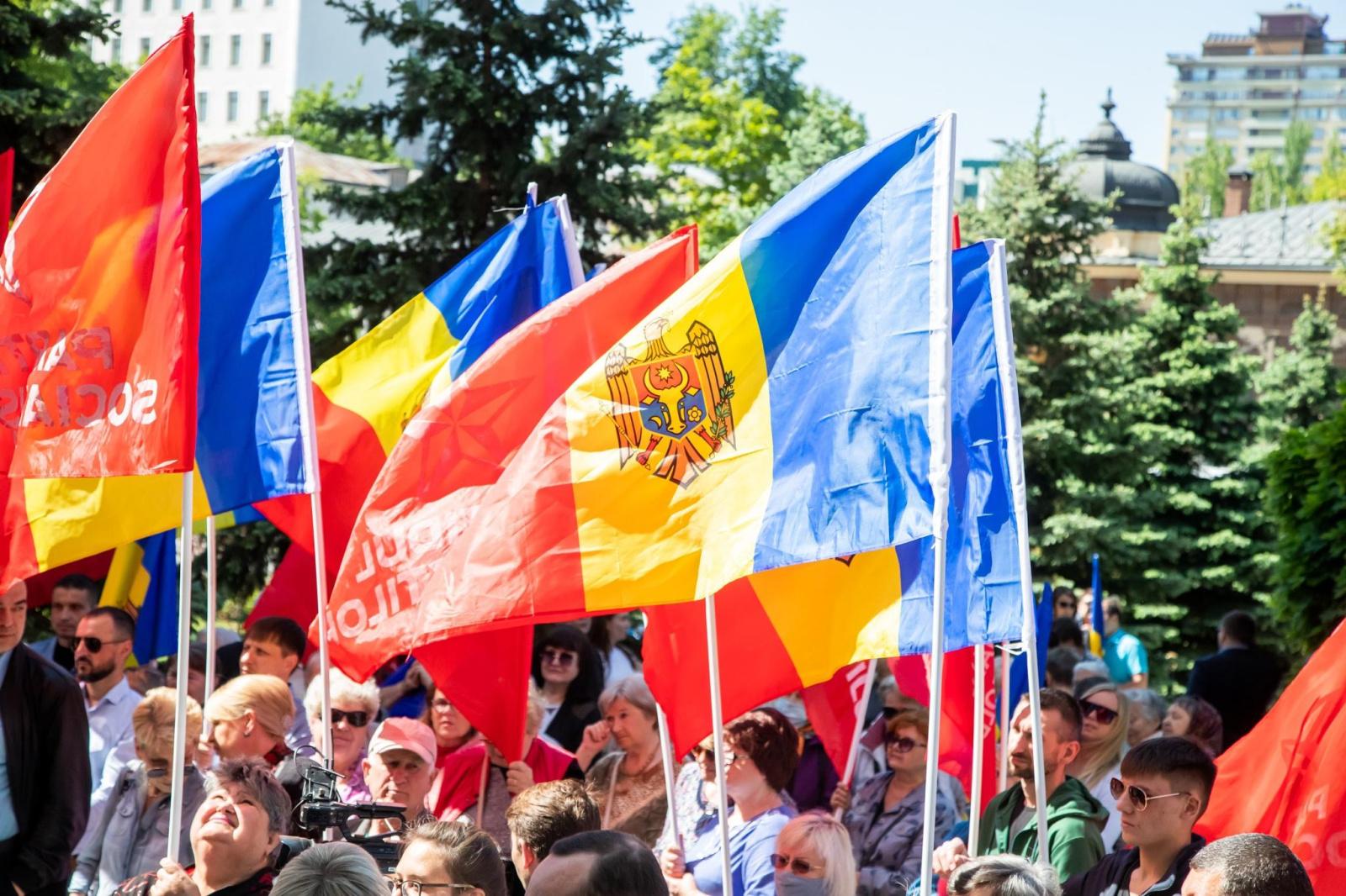 Социологи раскрыли, сколько граждан Молдовы хотят смены власти