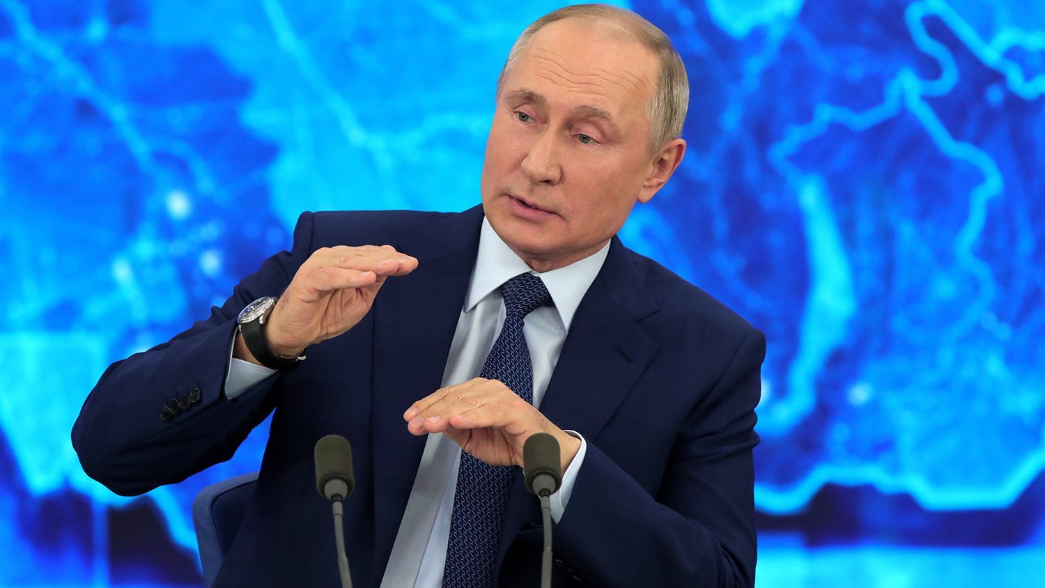 Путин заявил о «нехватке рабочих рук» в России