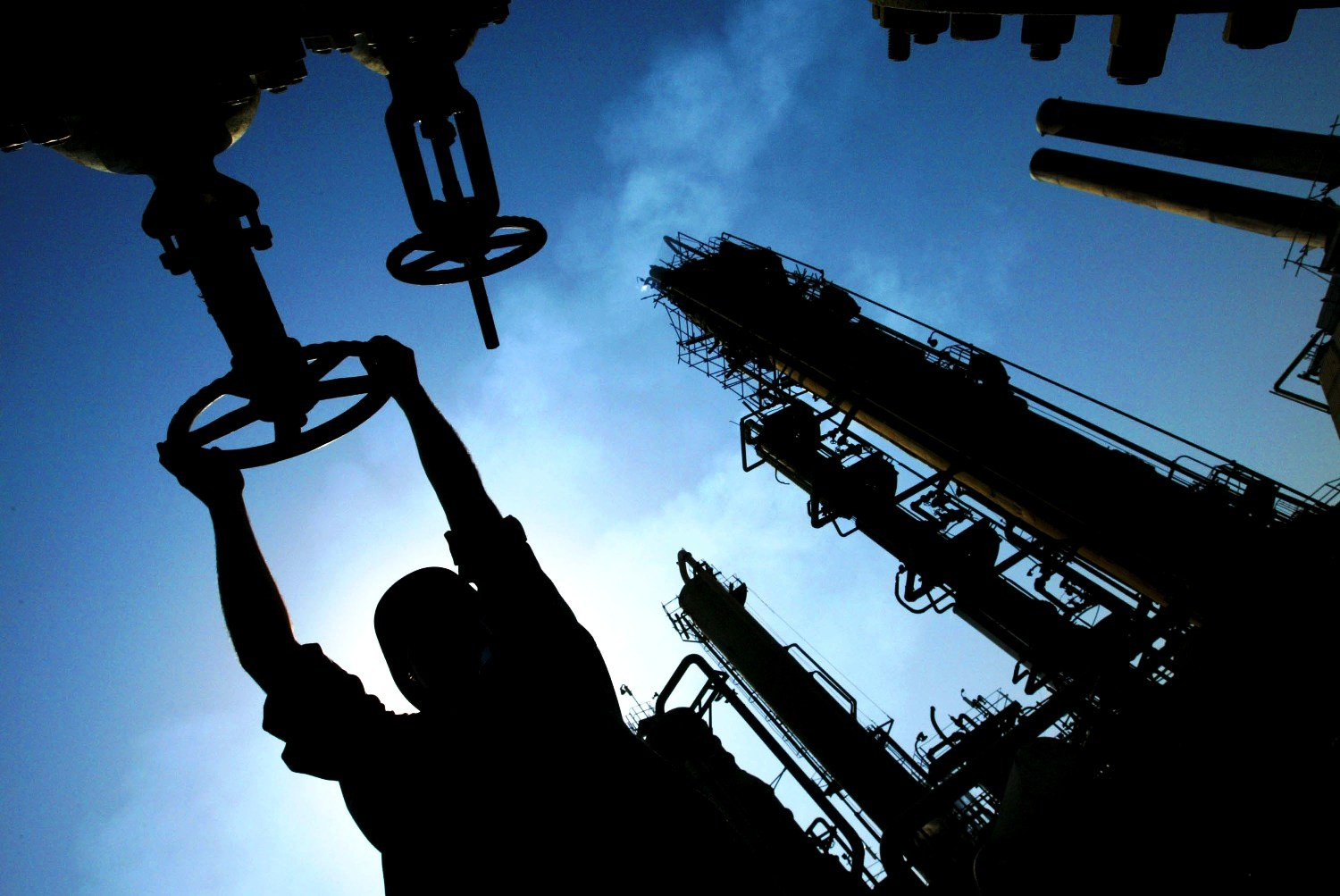 Падение цен на нефть подталкивает Россию и Казахстан к энергосоюзу