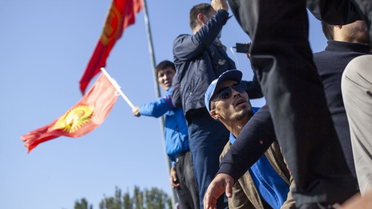 «Проигравшие захотят реванша на улице». Эксперт – о выборах в Кыргызстане