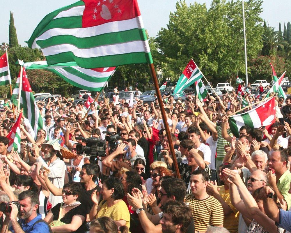 В Абхазии анонсировали новые президентские выборы