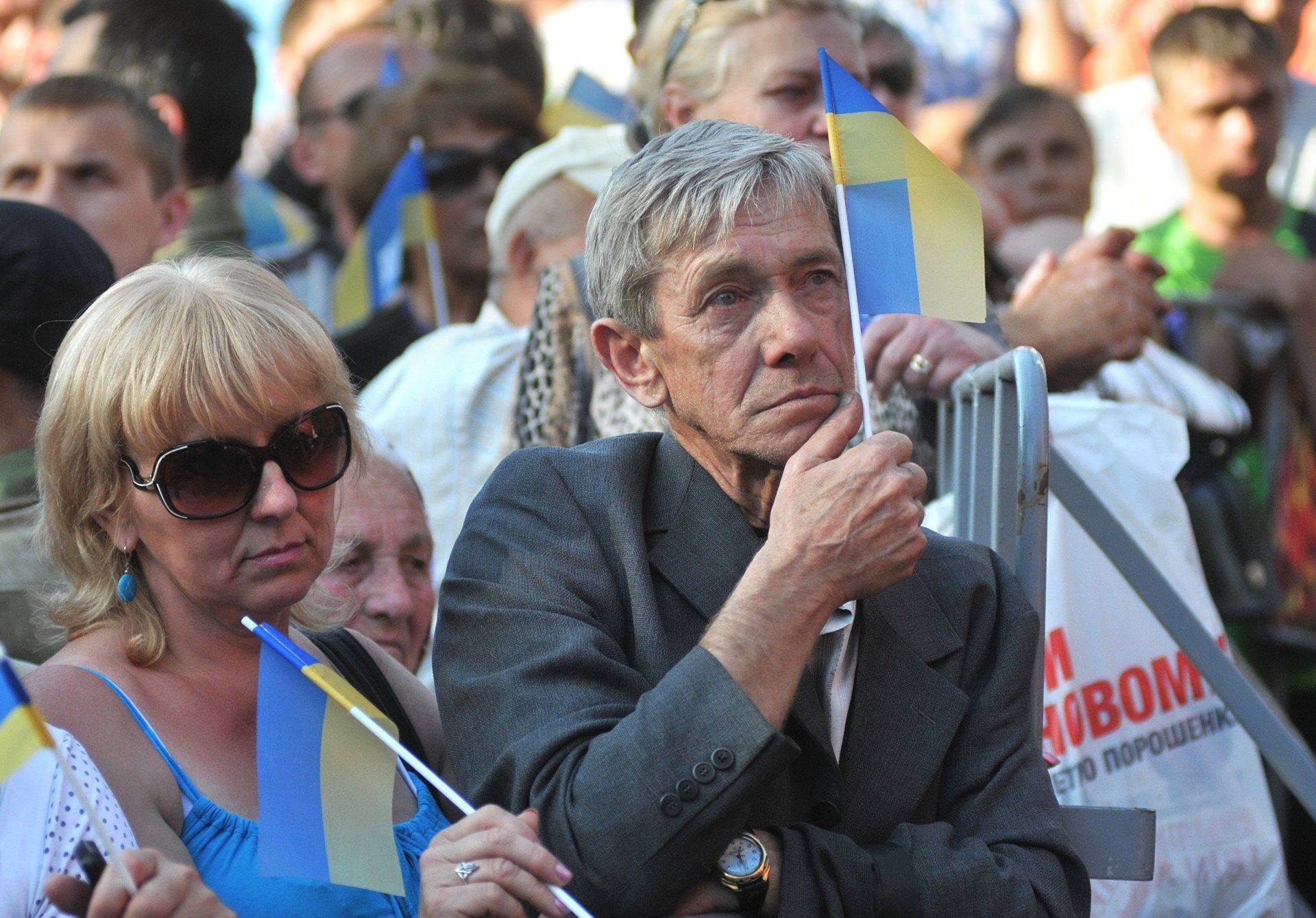 «На грани пенсионного кризиса». Как Украина сворачивает социальные выплаты