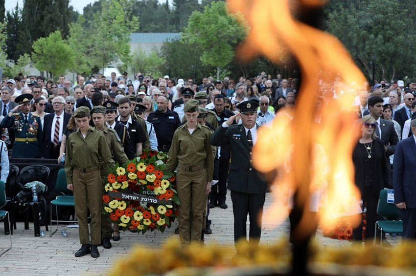 Президент Литвы не примет участие в форуме памяти Холокоста