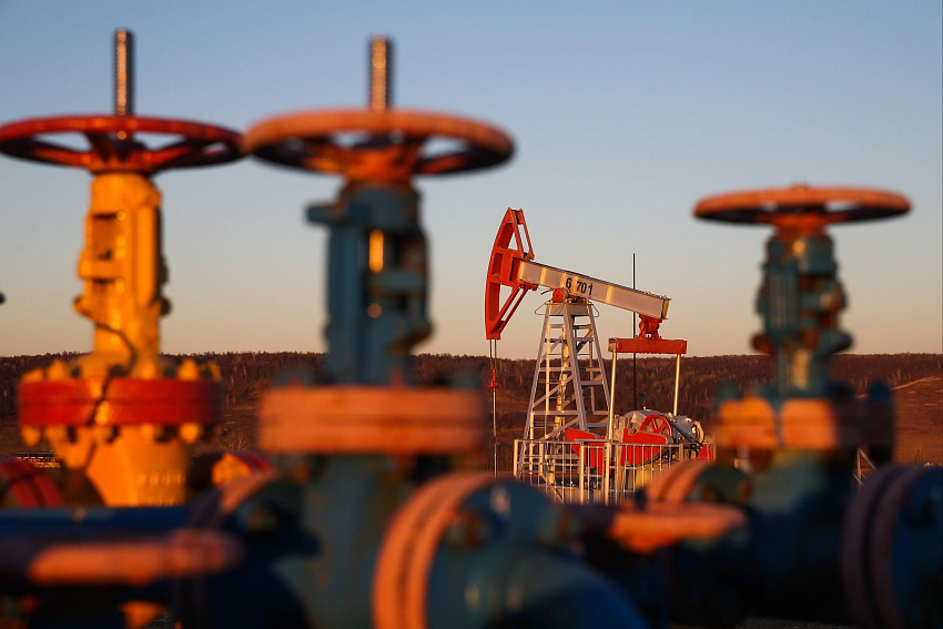 «Игра на удержание»: чем закончится нефтяное противостояние России с Саудовской Аравией и США