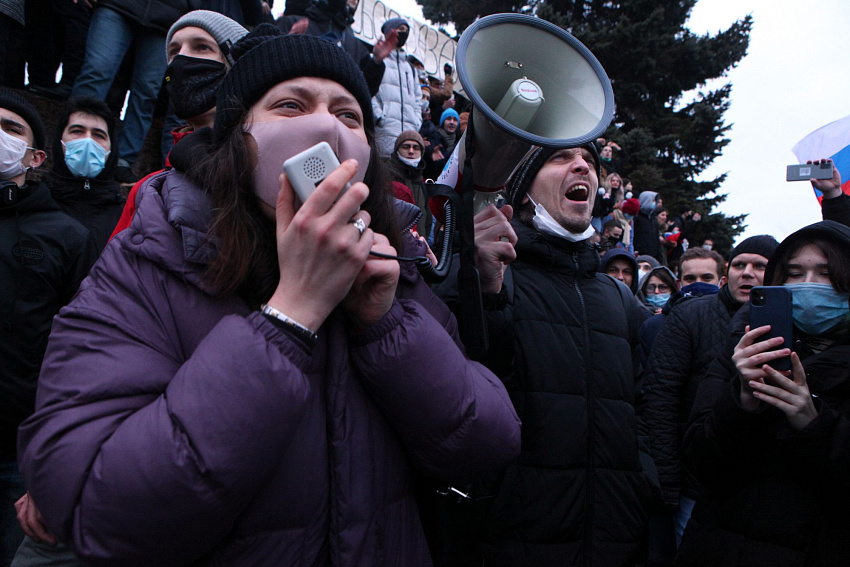 Акции за Навального: что общего с событиями в Беларуси и США