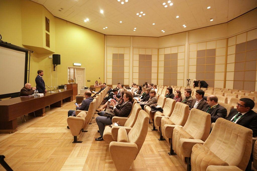 Молодые ученые стран СНГ поспорили о сложных вопросах истории в Москве