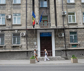 Экс-премьер Молдовы обвинил власти республики в подмене национальных интересов