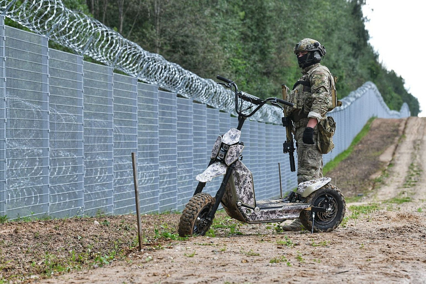 Латвия усилила мобилизацию пограничников на границе с Беларусью