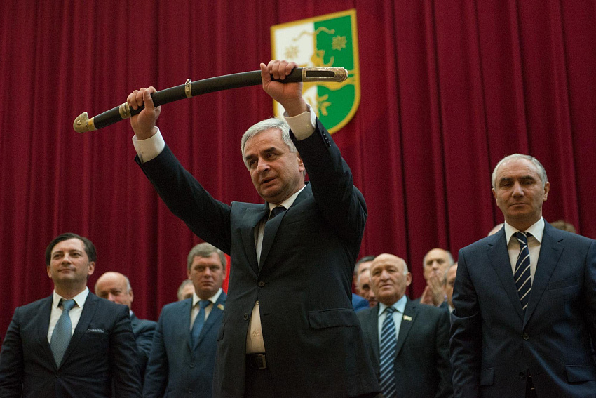 Власть и оппозиция: что ждет Абхазию после выборов