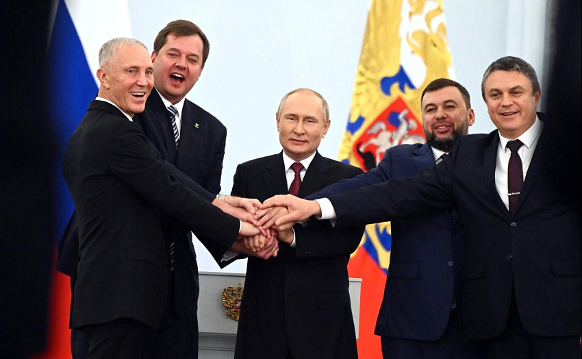 «Люди проголосовали за стабильность». Белорусский эксперт – о вступлении Донбасса в состав России