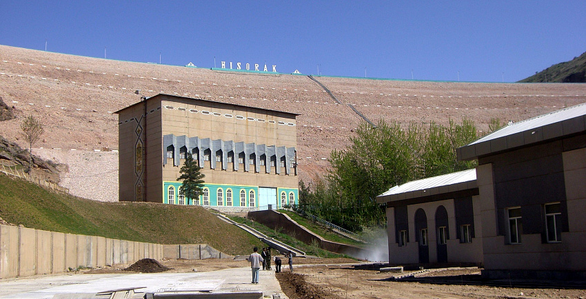 42 новых ГЭС построят в Узбекистане